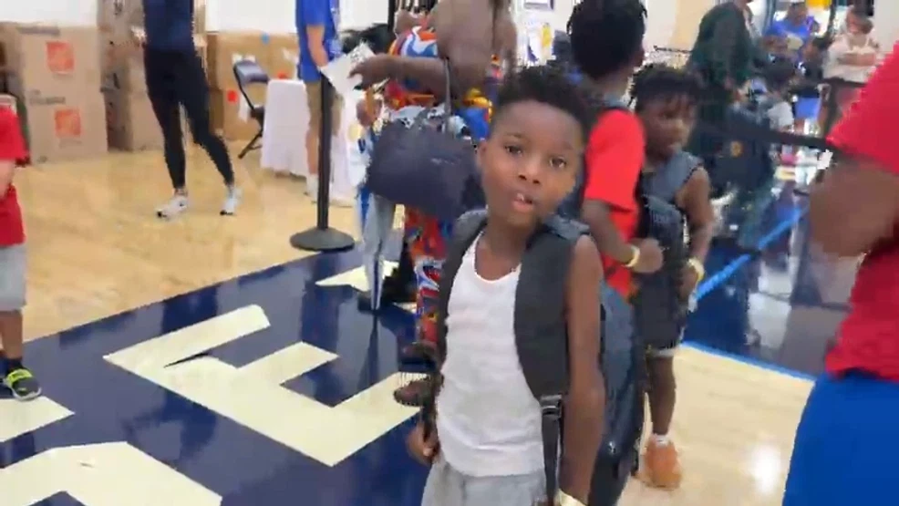 1,000 Palm Beach County students start school supplied after free backpack distribution