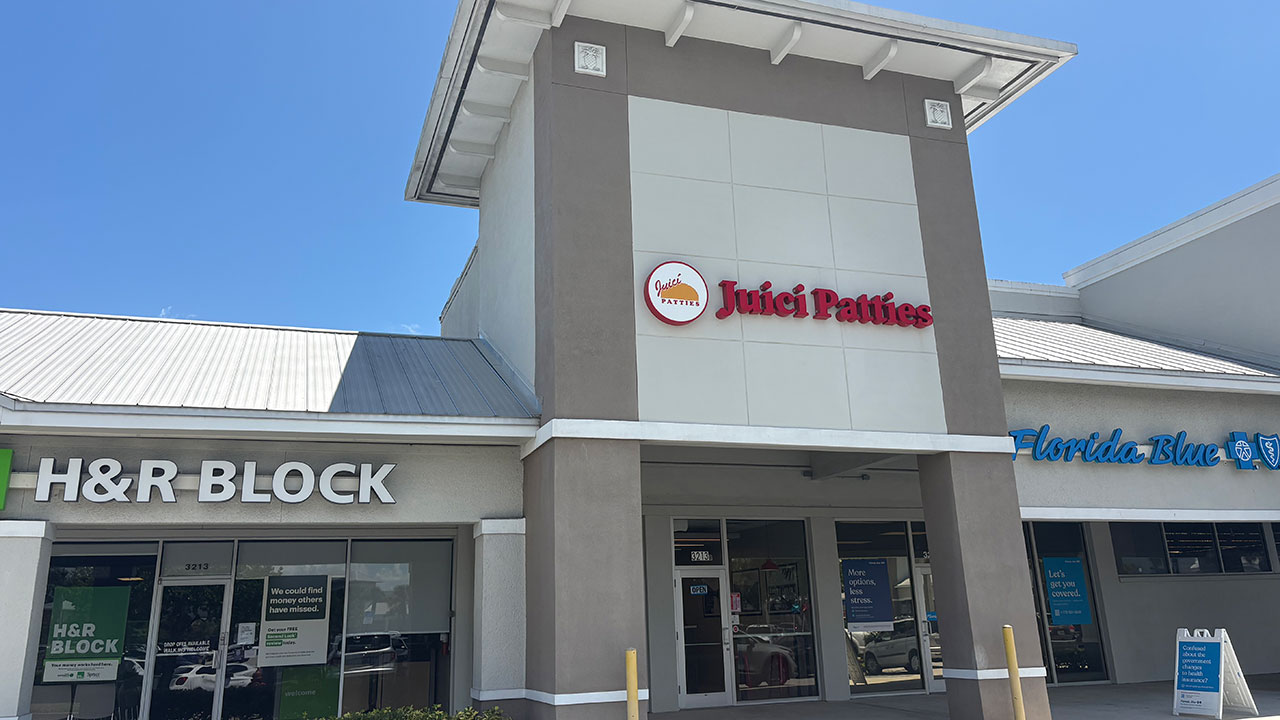 Port St. Lucie gets a taste of Jamaica as Juici Patties opens first Treasure Coast location