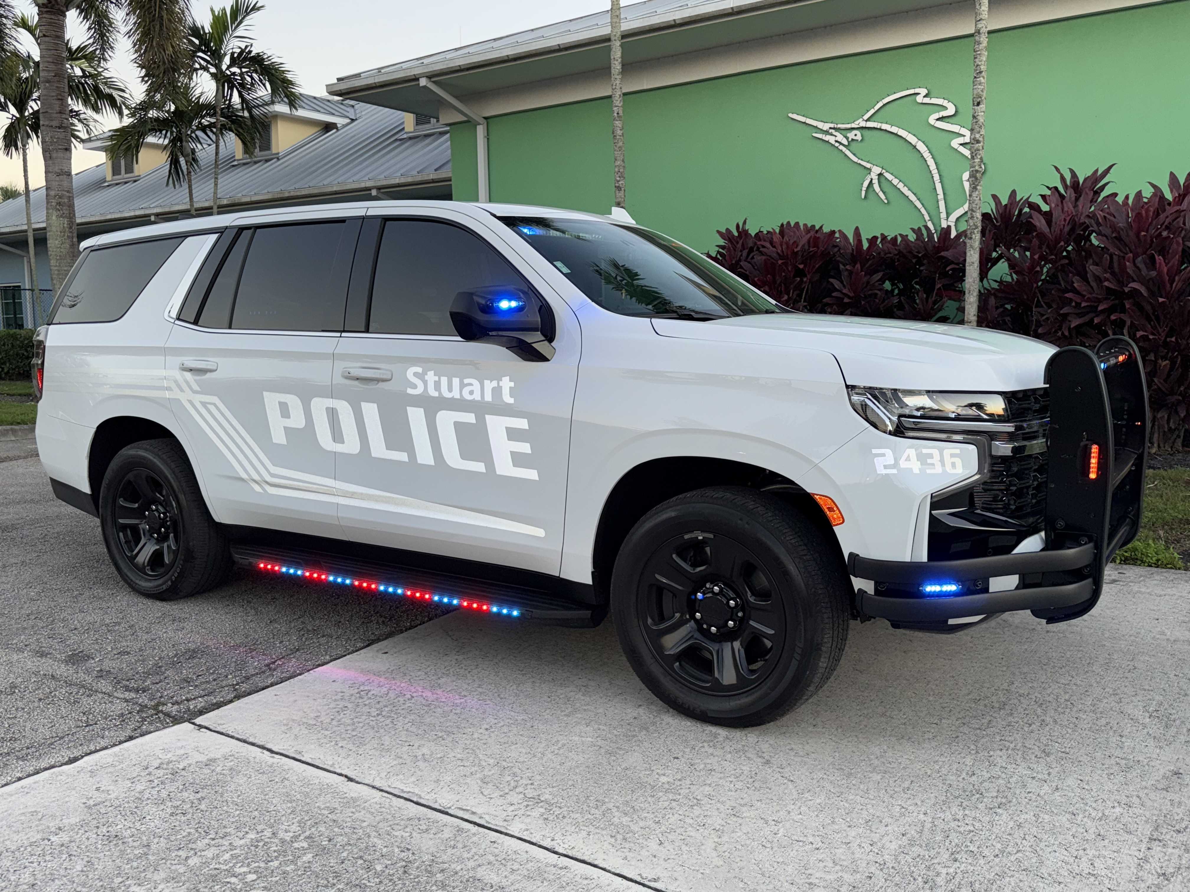 Stuart approves contract with police lieutenants
